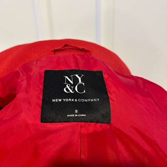 Quilted Red Women's Jacket NY & C - Picture 4 of 5